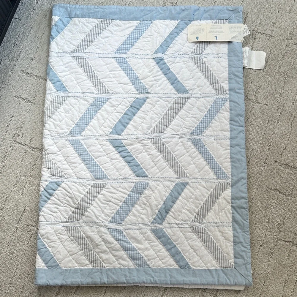 NWT Pottery Barn Baby Quilted Blanket in Light Blue, White & Grey - Picture 1 of 7